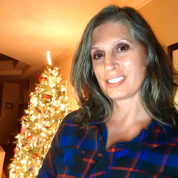 Meet your Posher, Susan - Picture 1 of 6